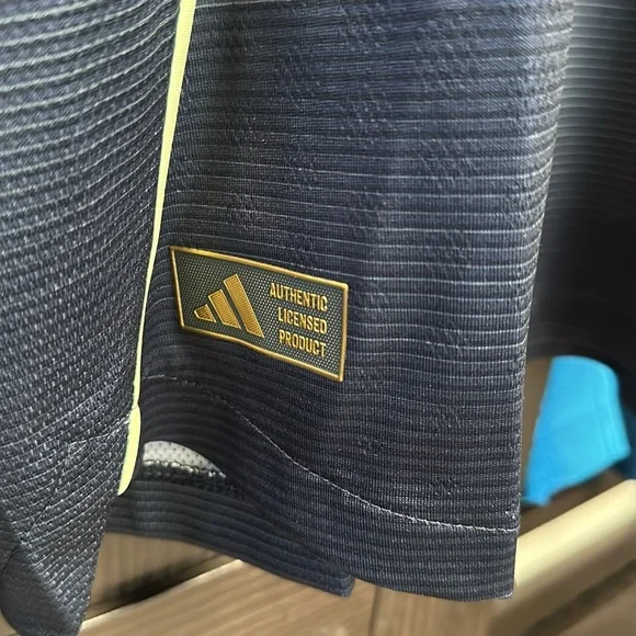 Jude Bellingham Real Madrid adidas 2025/26 Away Authentic Player Jersey - Blue - Picture 4 of 6